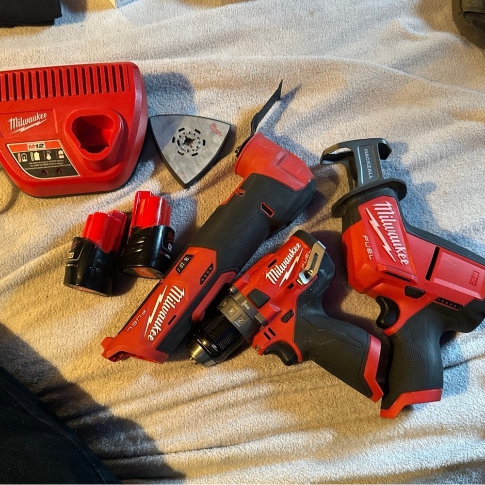 Milwaukee M12 Fuel Bundle
